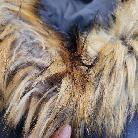 Torrid Women's Gray Embelished Twill Parka with Faux Fur Trim Hood, Size 2 - Picture 11 of 11